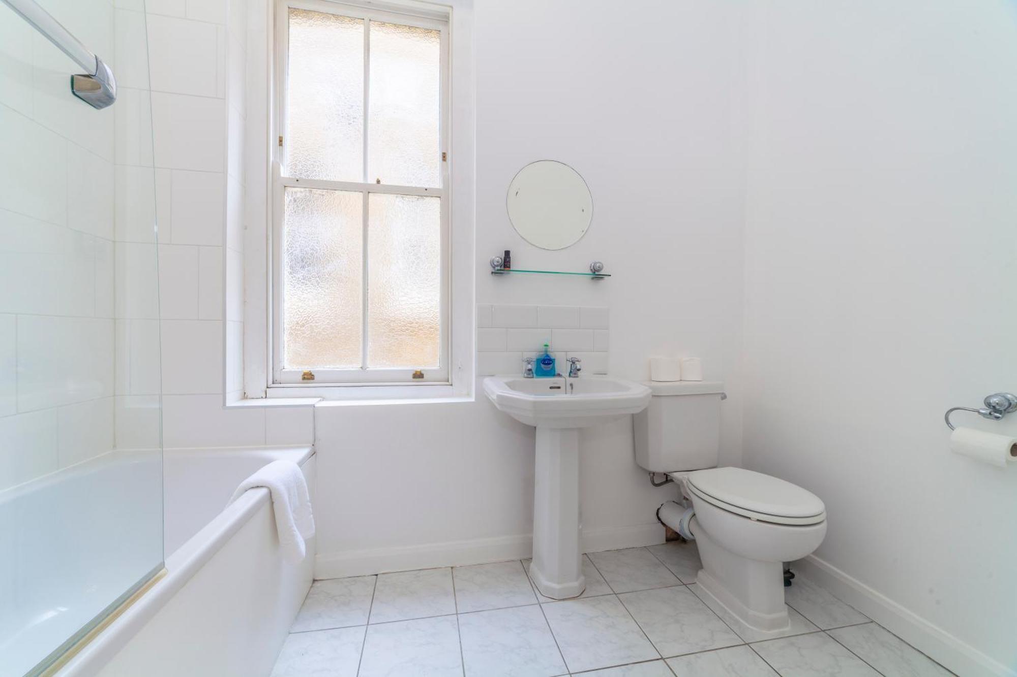 Amazing 1bd In Victorian House - Lewisham Park *